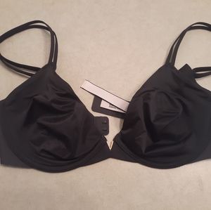 Victoria Secret black plunge 32D bra